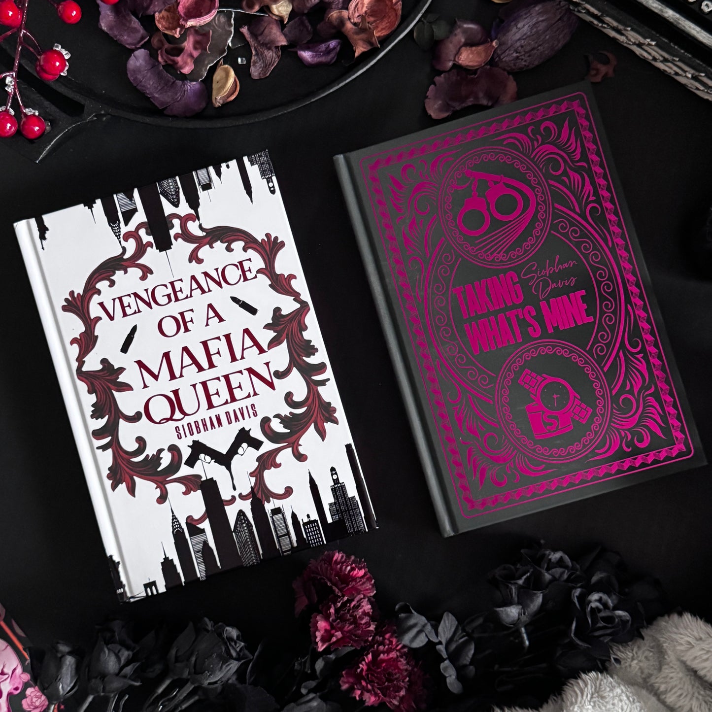 Siobhan Davis - Taking What’s Mine and Vengeance of a Mafia Signed