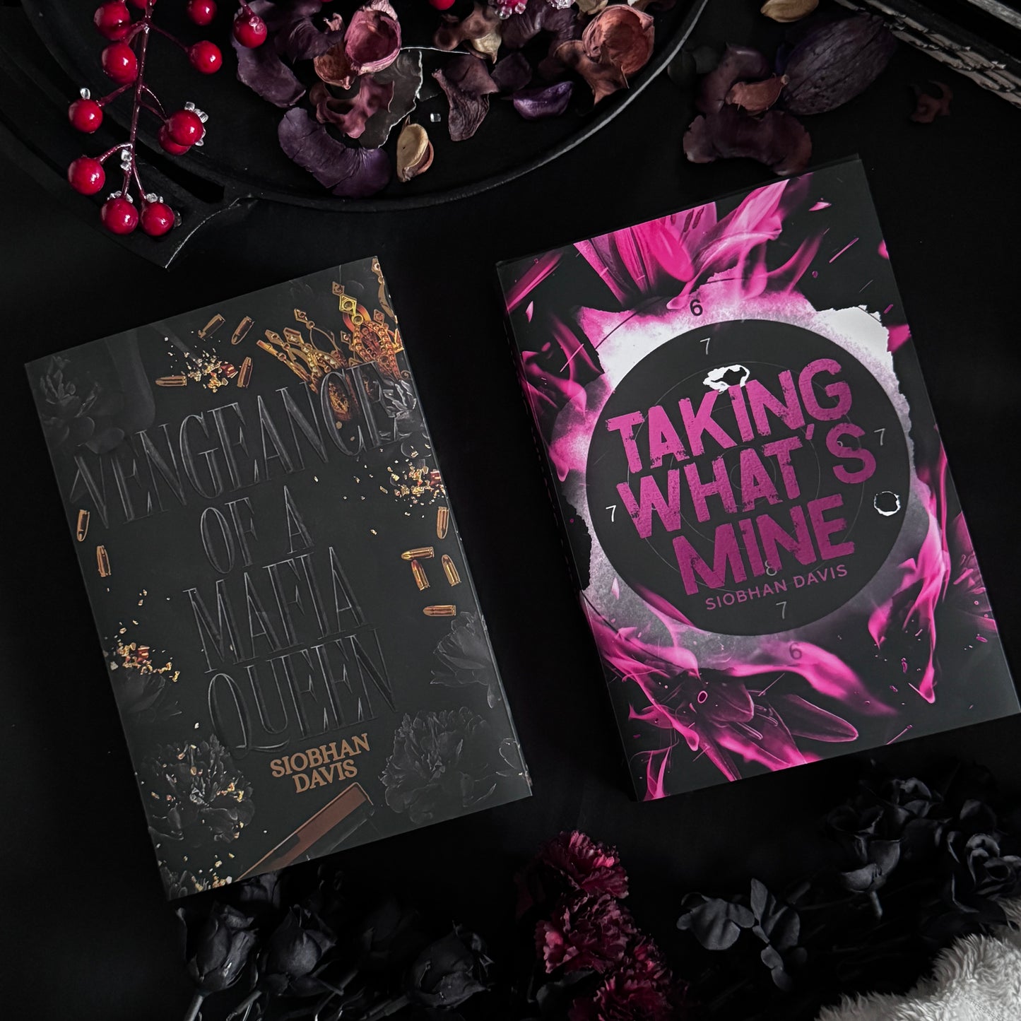 Siobhan Davis - Taking What’s Mine and Vengeance of a Mafia Signed